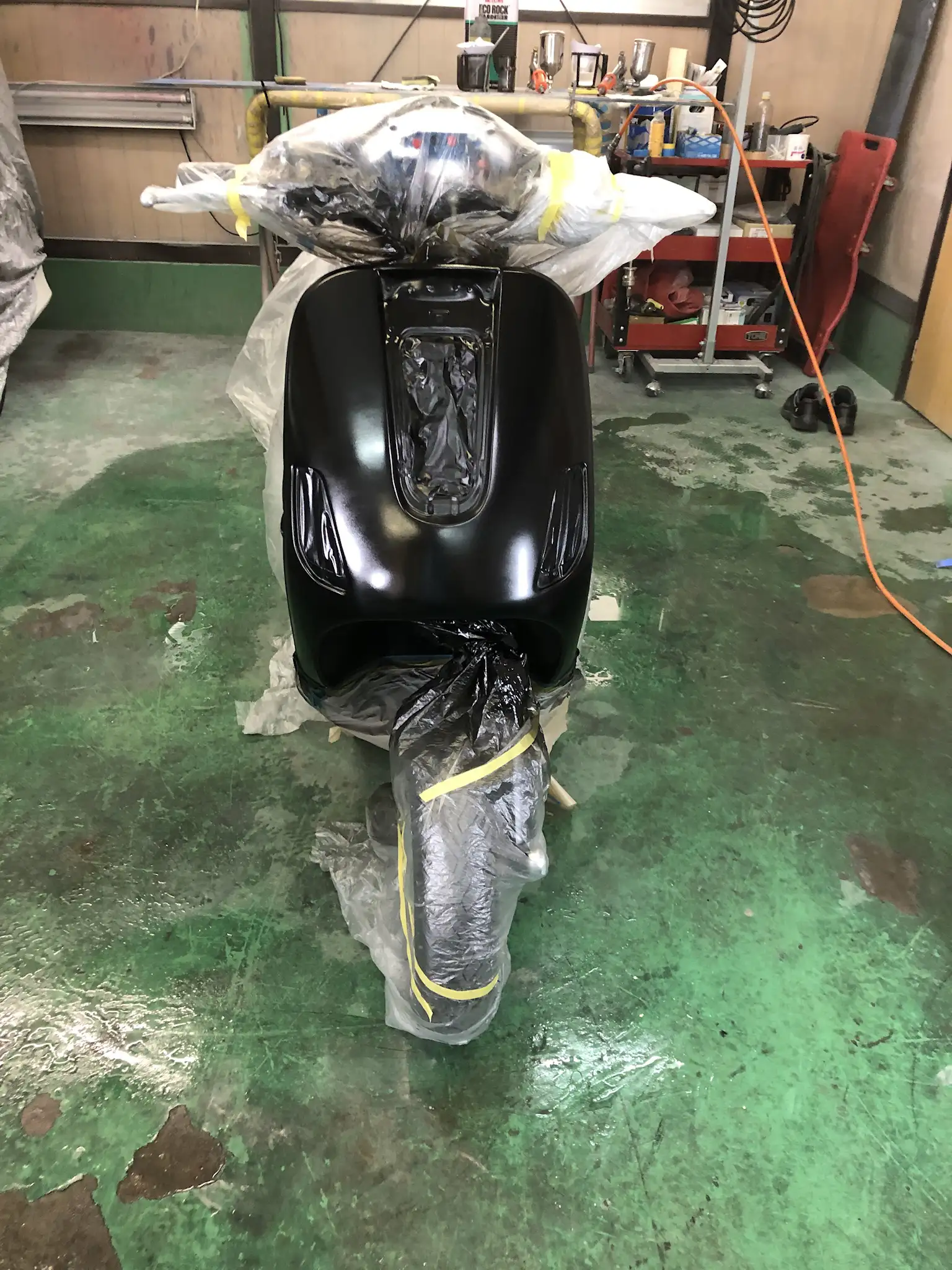 PIAGGIO VESPA フロント側ボディ-修復