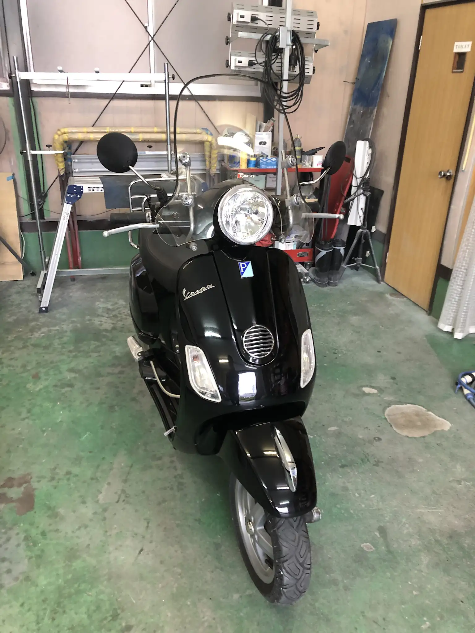 PIAGGIO VESPA フロント側ボディ-修復