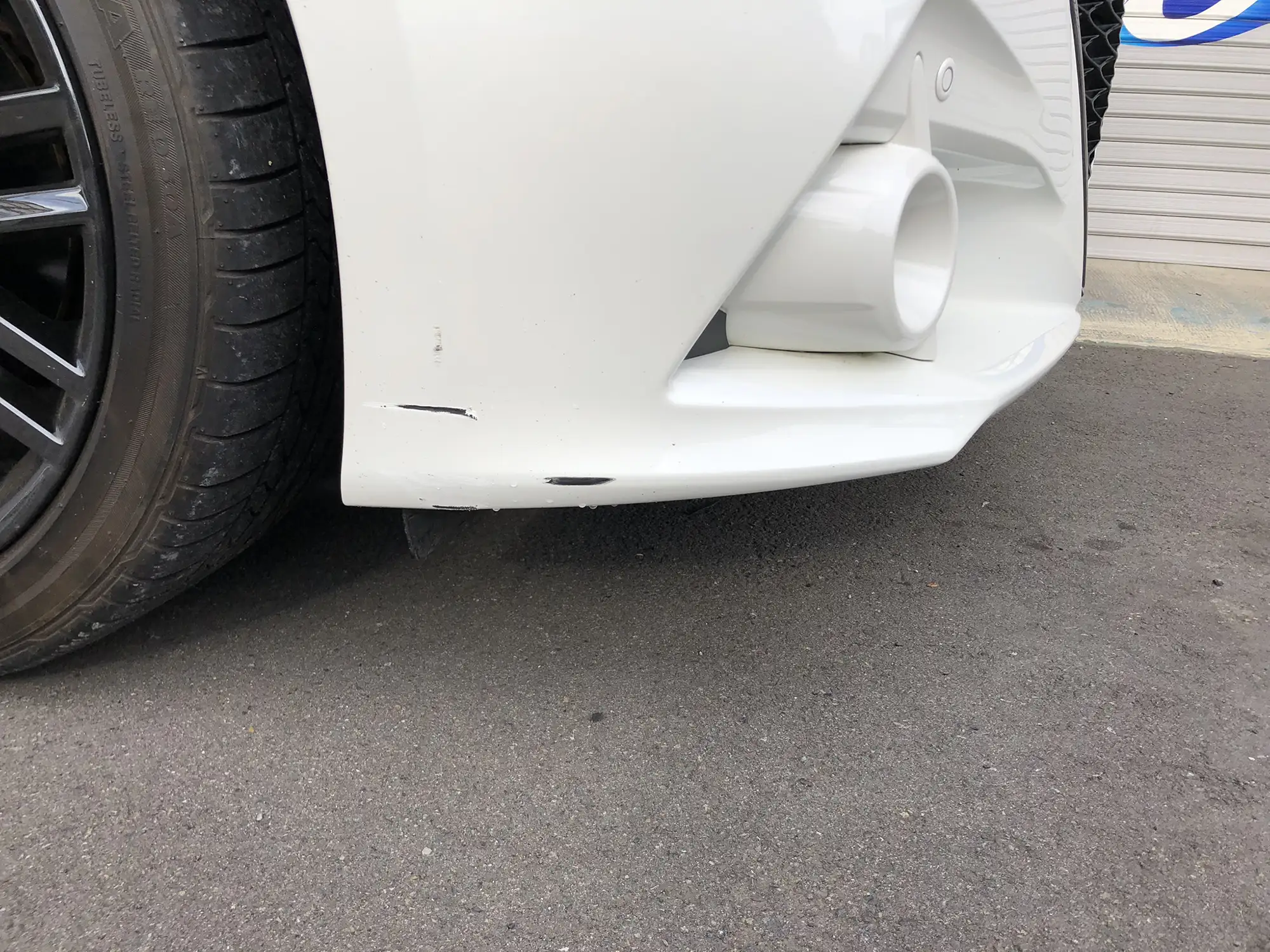 トヨタ・クラウン バンパー塗装修理